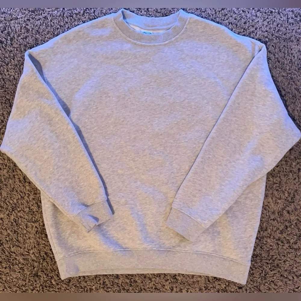Grey sweater - Picture 2 of 3
